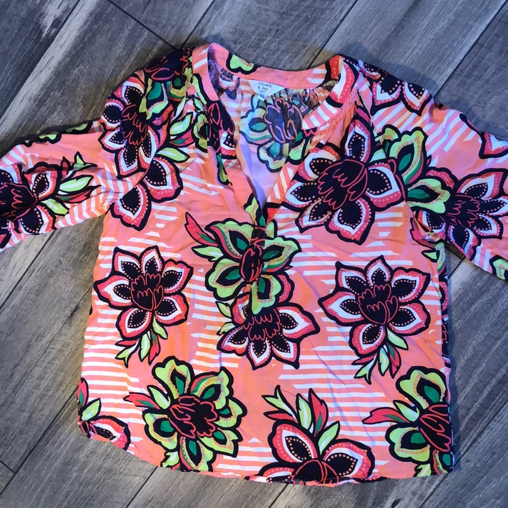 Crown & Ivy blouse🌴